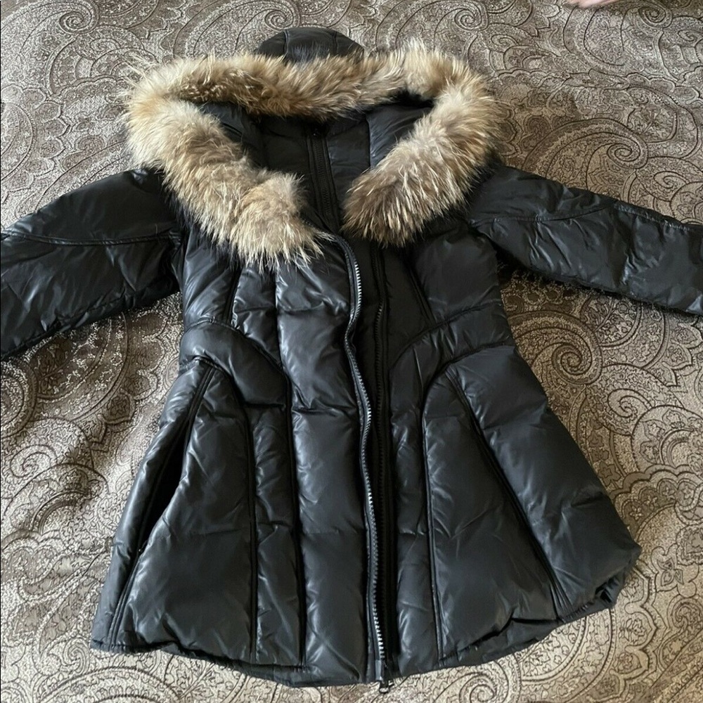 Women’s black arctic north winter jacket